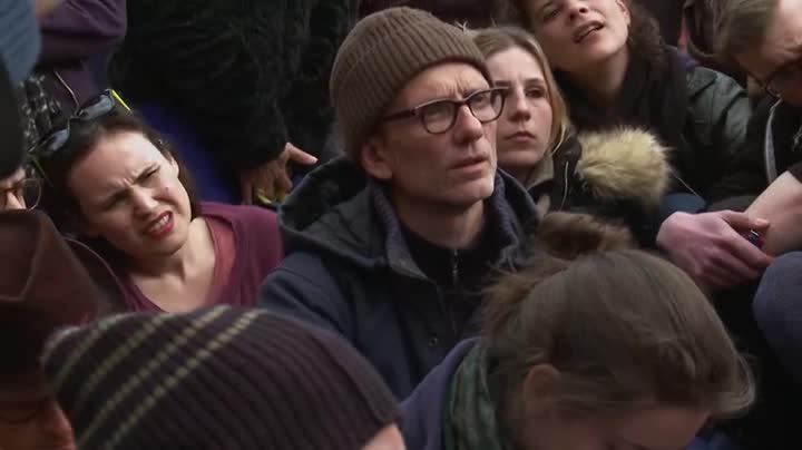 Extrait vidéo du film  L Assemblée