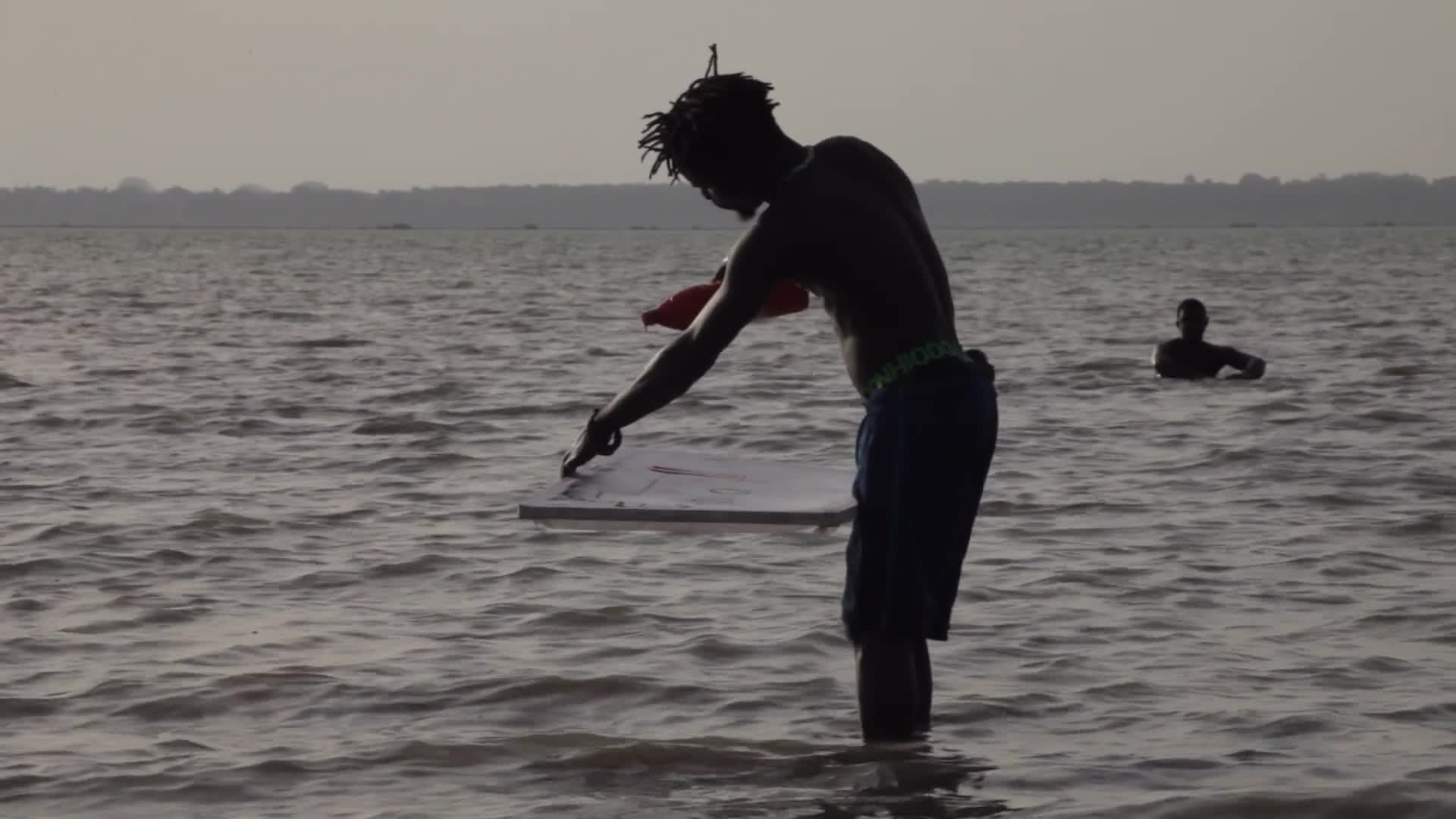 Extrait vidéo du film  Tilo Koto
