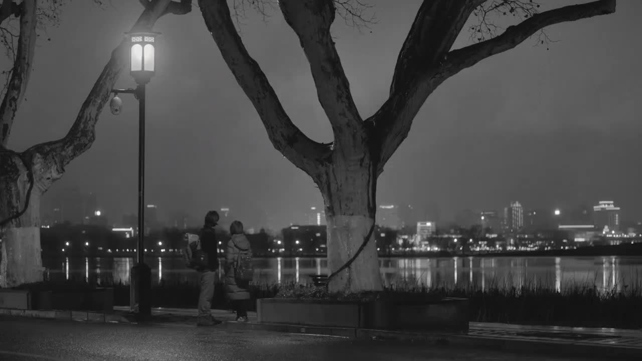 Extrait vidéo du film  The Cloud in Her Room