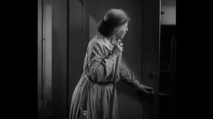 Extrait vidéo du film  Behind That Curtain