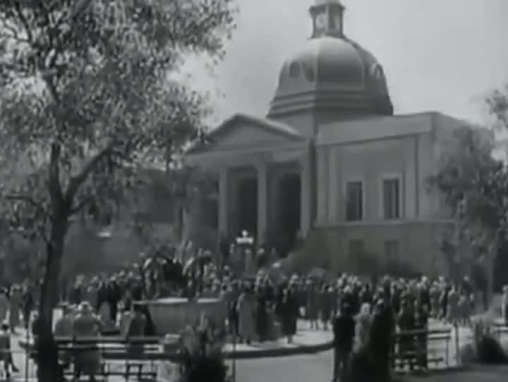 Extrait vidéo du film  La ville gronde !