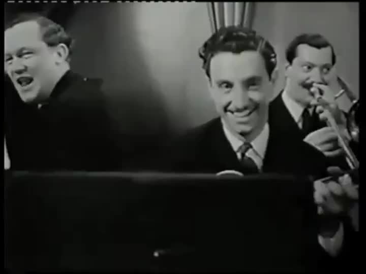 Un extrait du film  Une nuit de gala