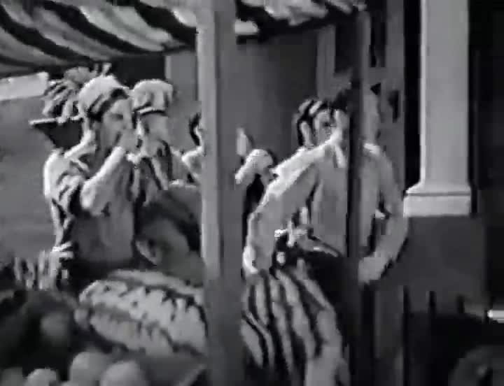 Un extrait du film  Call a Messenger