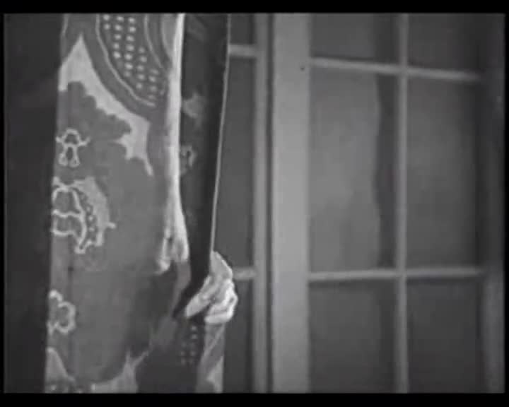 Un extrait du film  The Face at the Window