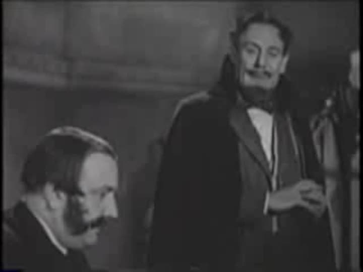Un extrait du film  The Face at the Window