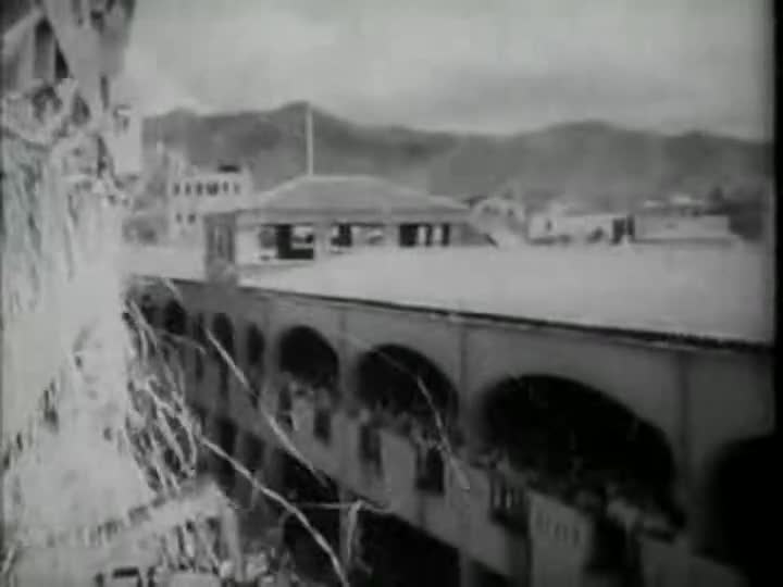 Extrait vidéo du film  Honolulu