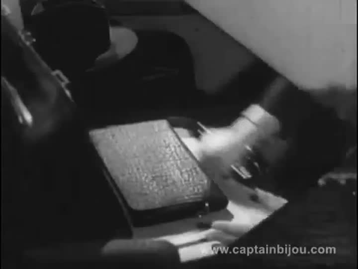 Extrait vidéo du film  Nid d espions