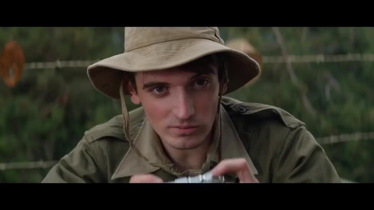 Extrait vidéo du film  Des hommes