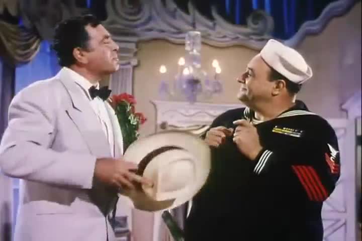 Un extrait du film  Trois Marins et une fille