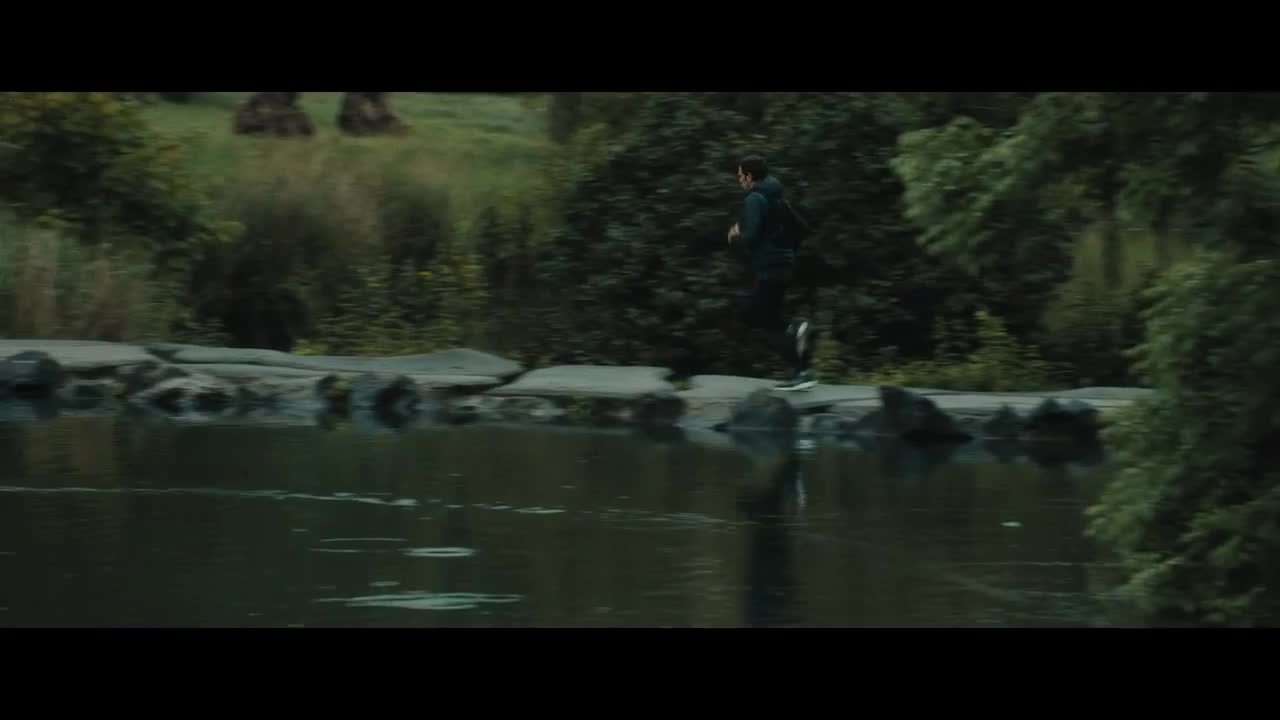 Extrait vidéo du film  Black Beach