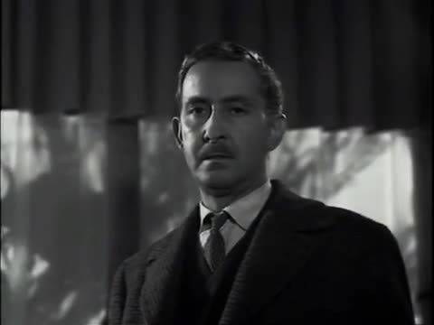 Extrait vidéo du film  De espaldas a la puerta