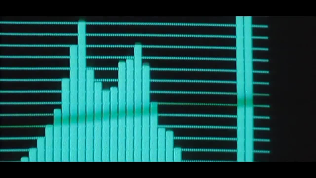 Extrait vidéo du film  Almost Blue