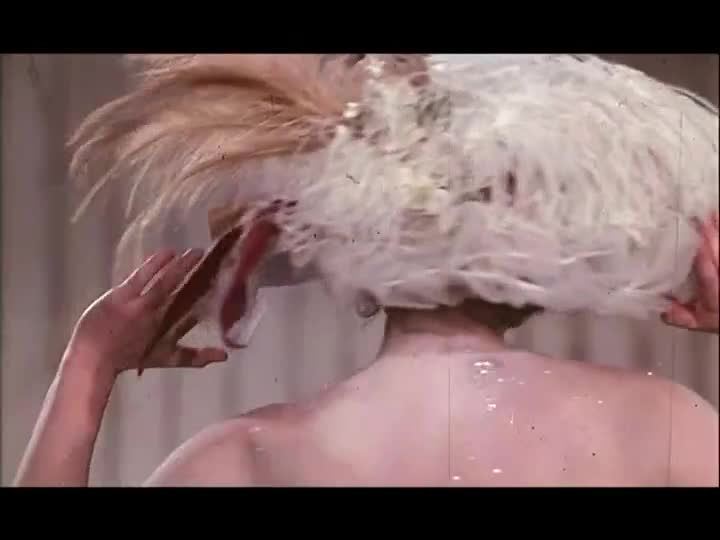 Extrait vidéo du film  L Une chante, l autre pas