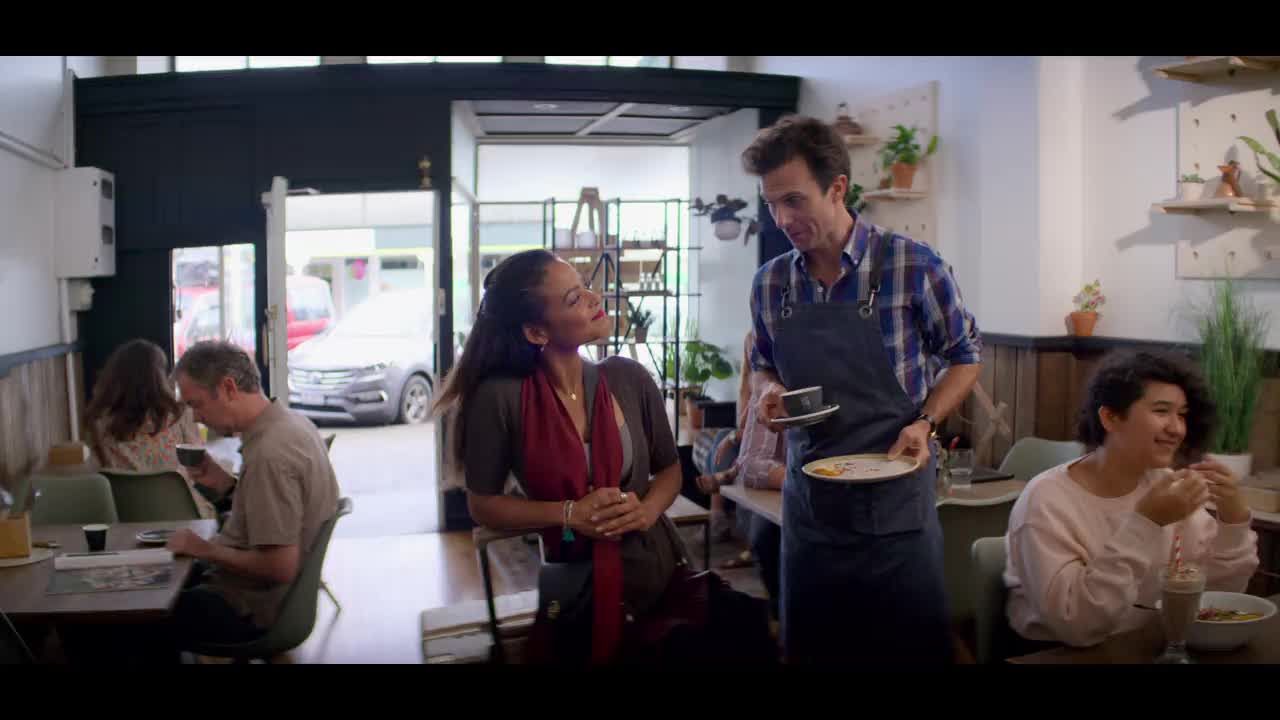 Extrait vidéo du film  Falling inn love