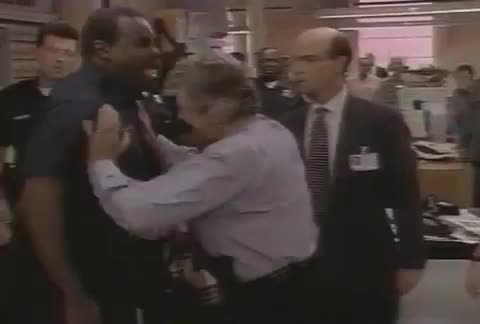 Extrait vidéo du film  Family of Cops