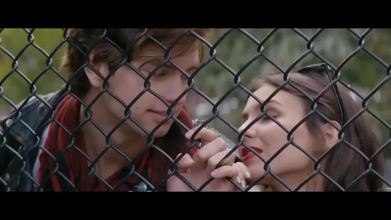 Extrait vidéo du film  Naomi and Ely s No Kiss List