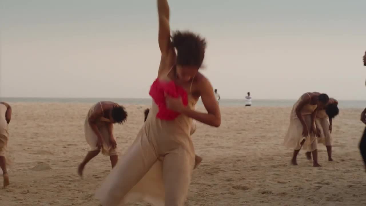Extrait vidéo du film  Dancing Pina