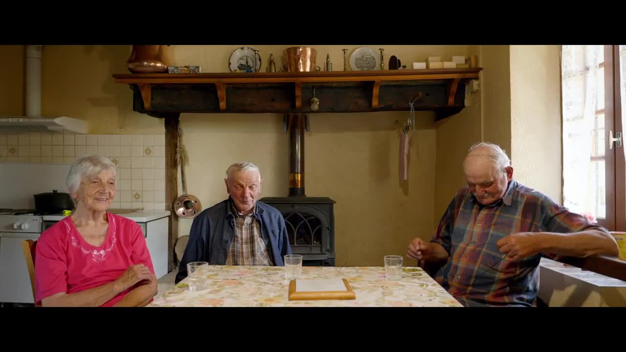 Extrait vidéo du film  Les Vieux