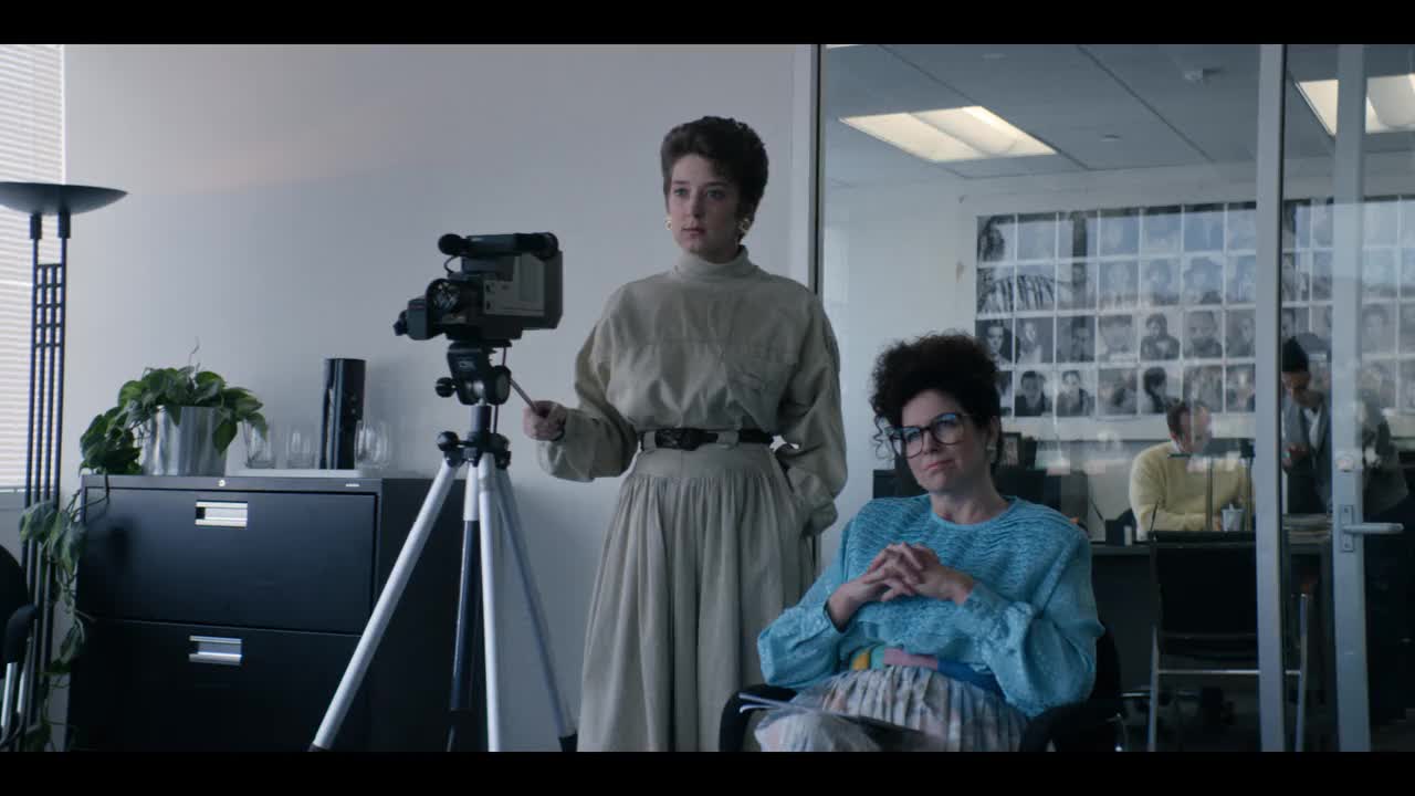 Un extrait de la série  Glow