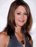 Amanda Crew
