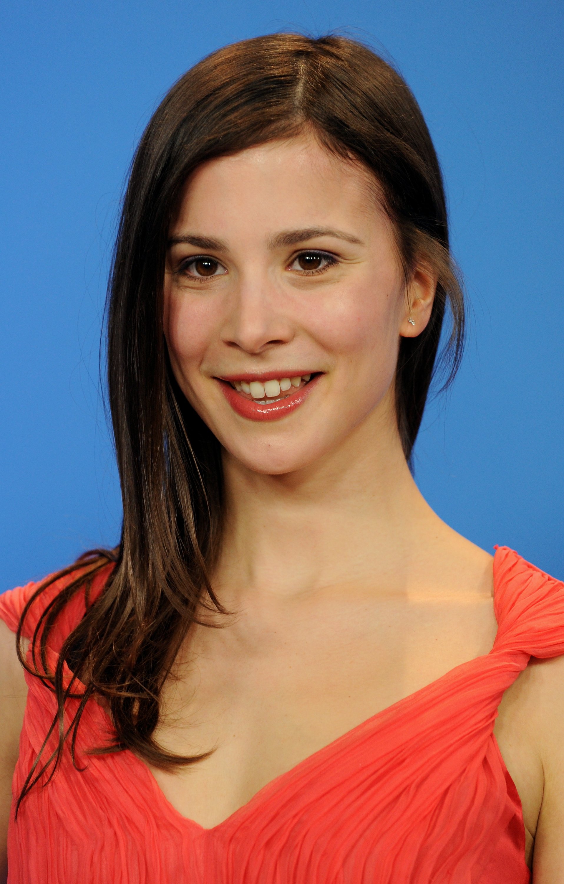 Aylin Tezel