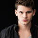Voir les photos de Jeremy Irvine sur bdfci.info