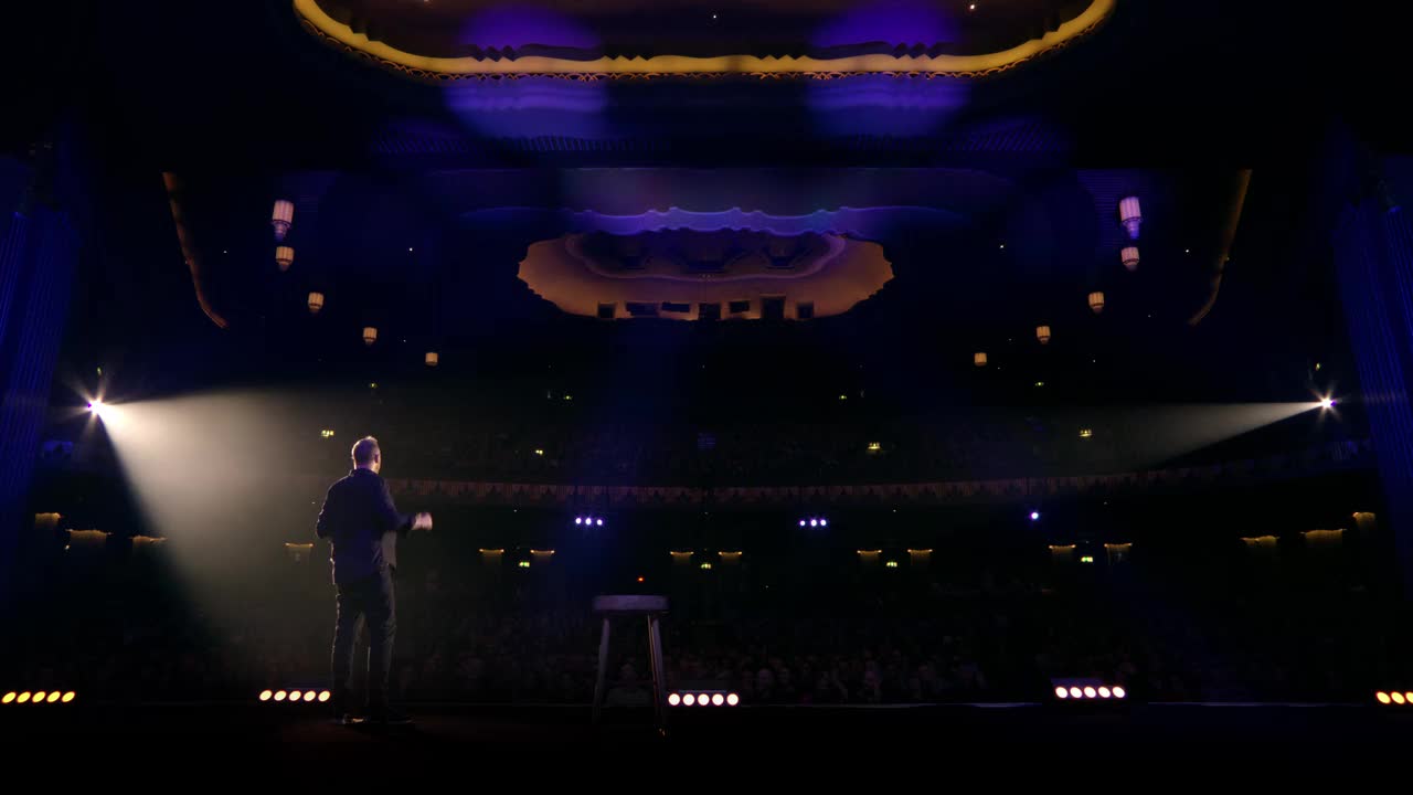 Un extrait du film  Greg davies : you magnificent beast