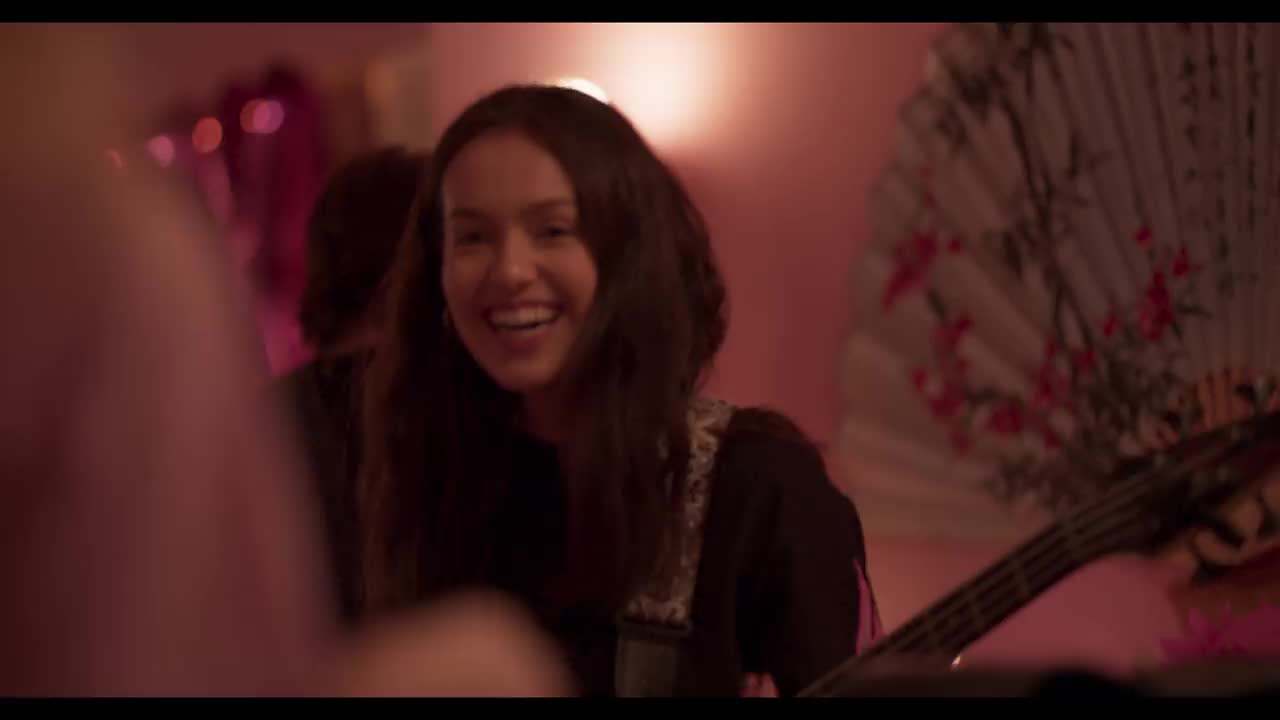 Un extrait de la série  I m with the band : nasty cherry