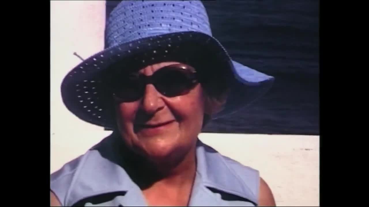 Extrait vidéo du film  Madame