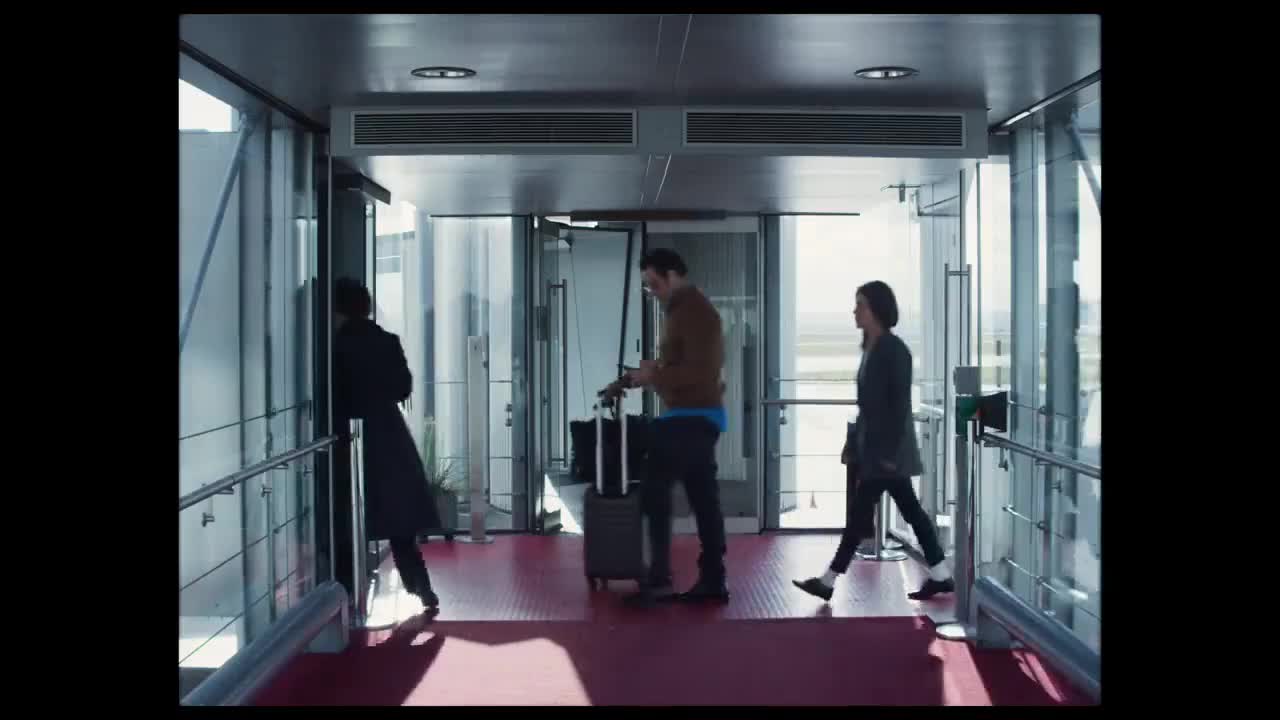 Extrait vidéo du film  Énorme