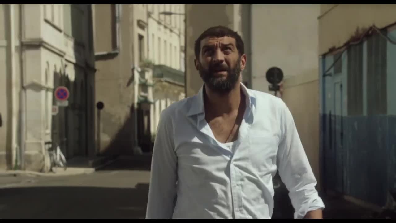 Extrait vidéo du film  Terminal Sud