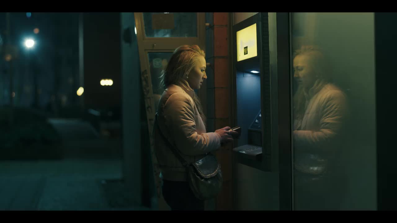 Un extrait de la série  Dogs of berlin