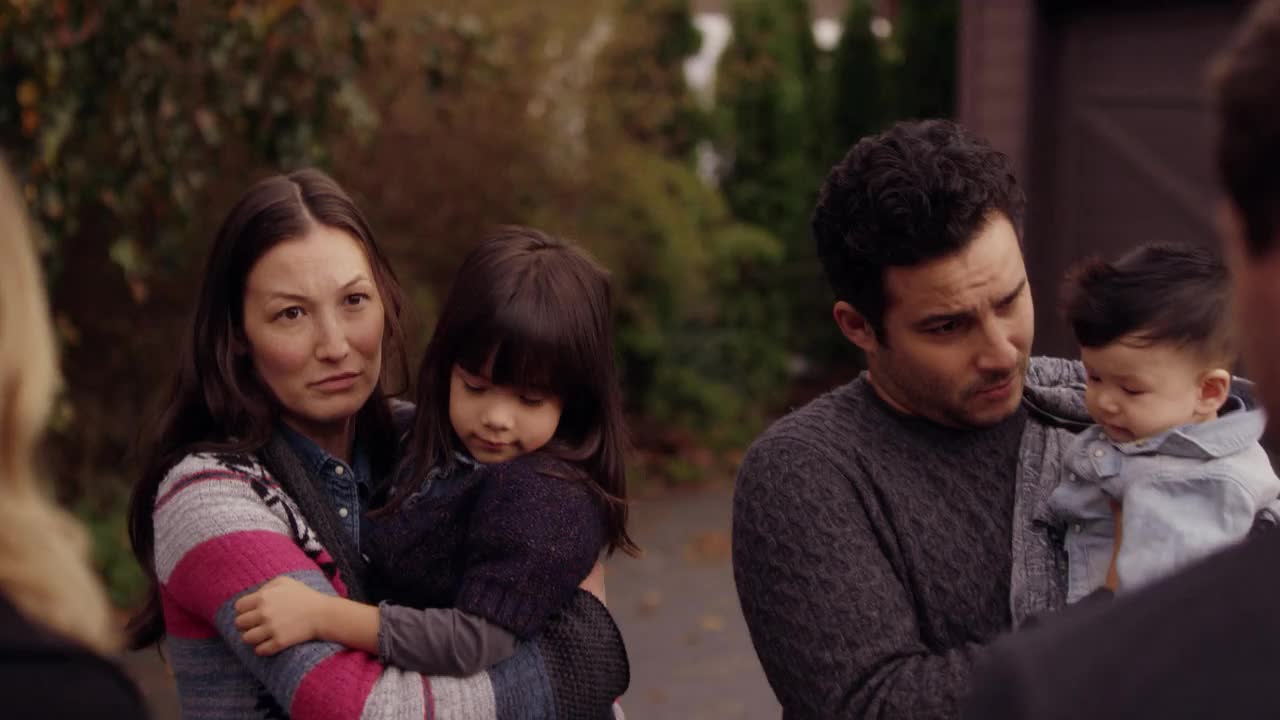 Un extrait de la série  Toi, moi et elle